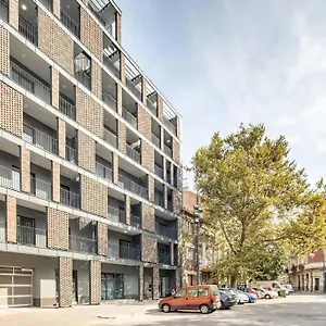 Marone 209 ~ Ac/balcony/indoor Parking Apartment