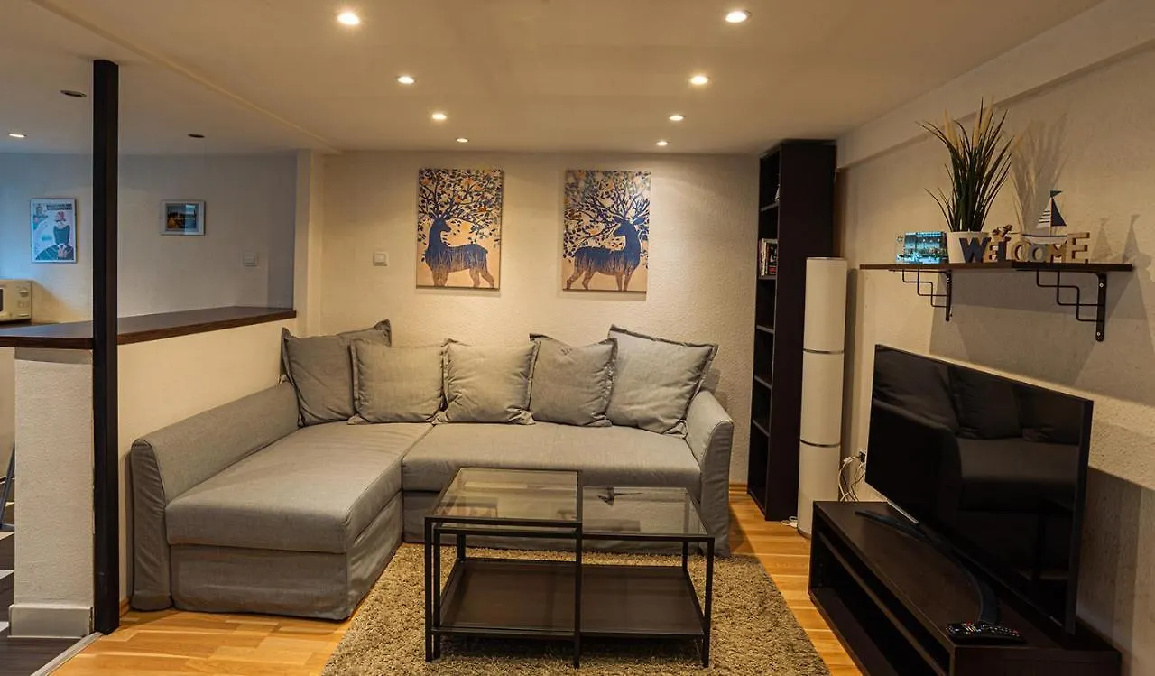 Cosy Corner - Entire Apartment Near Oktogon Budapest
